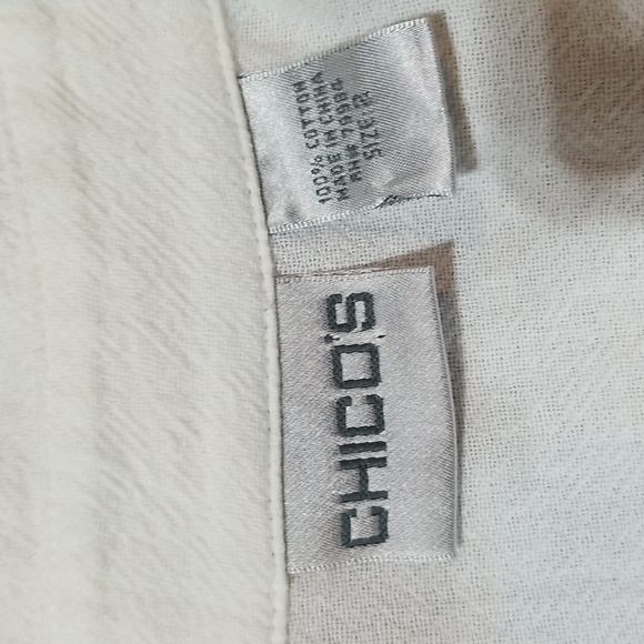 CHICO'S Textured White V-Neck Roll Tab Blouse with Pocket - Picture 3 of 13